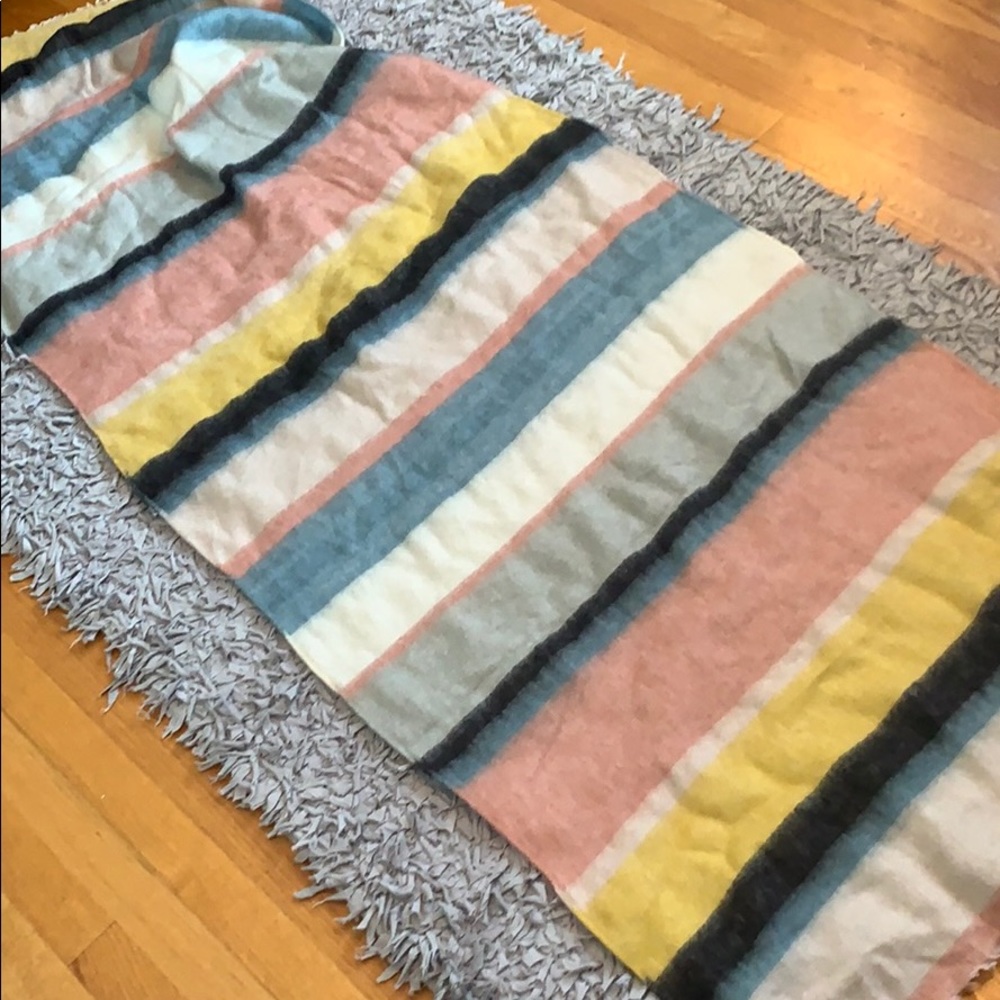 Loft blanket scarf